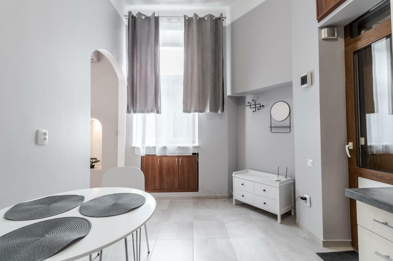 Midwheel Apartment 9 Львов Экстерьер фото